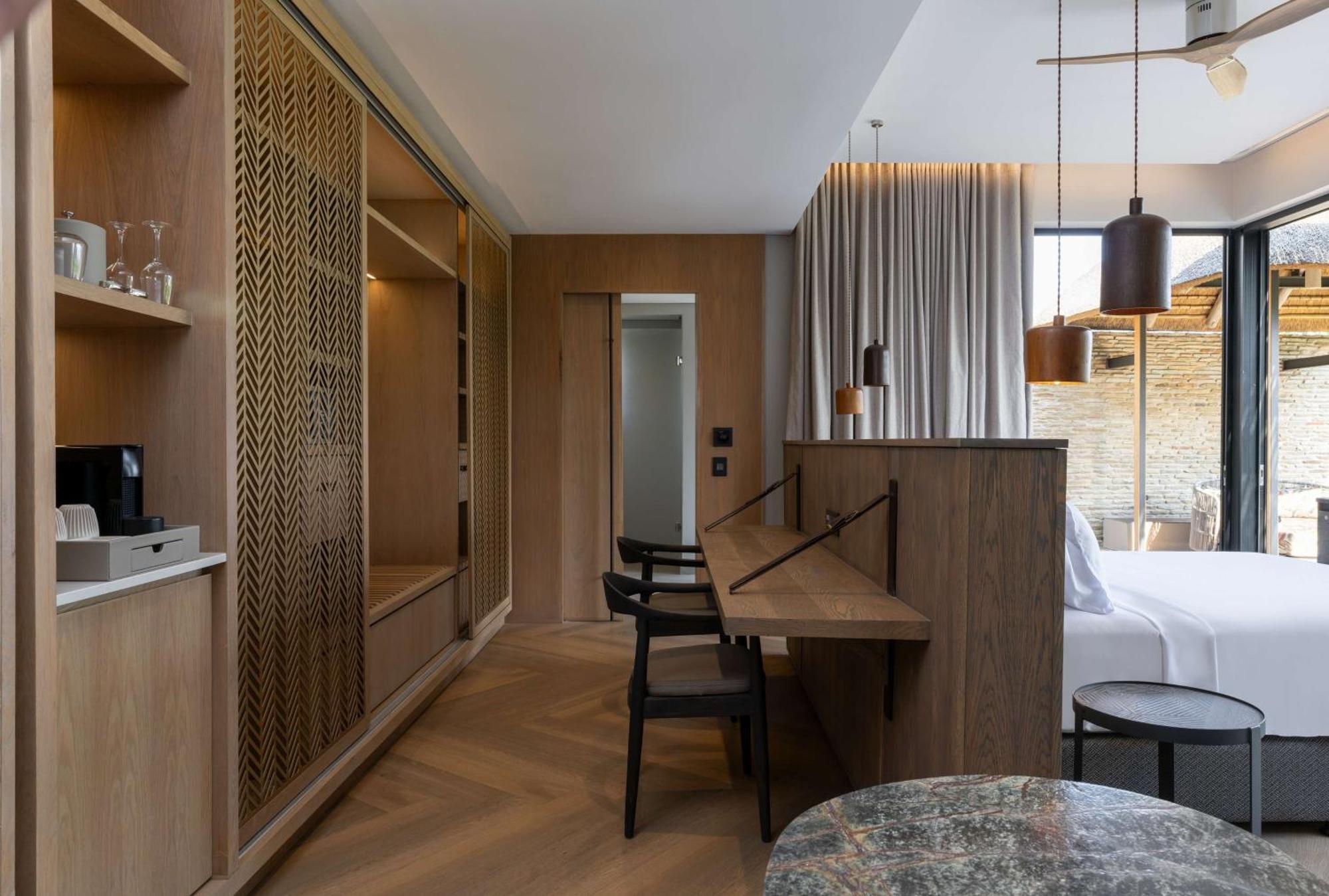 radisson safari hotel hoedspruit to kruger national park